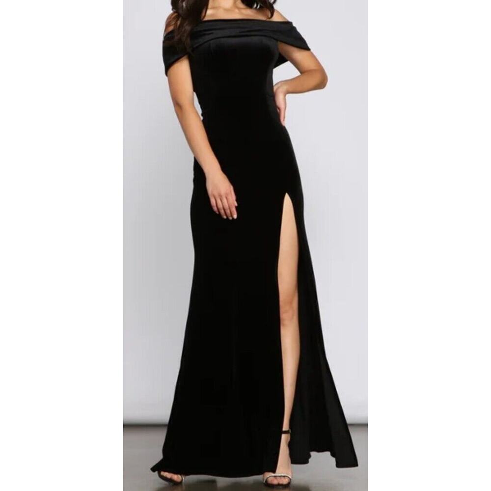 New Windsor Black Velvet Off Shoulder Gown Maxi Dress Slit Witchy Glam Rocker Jr